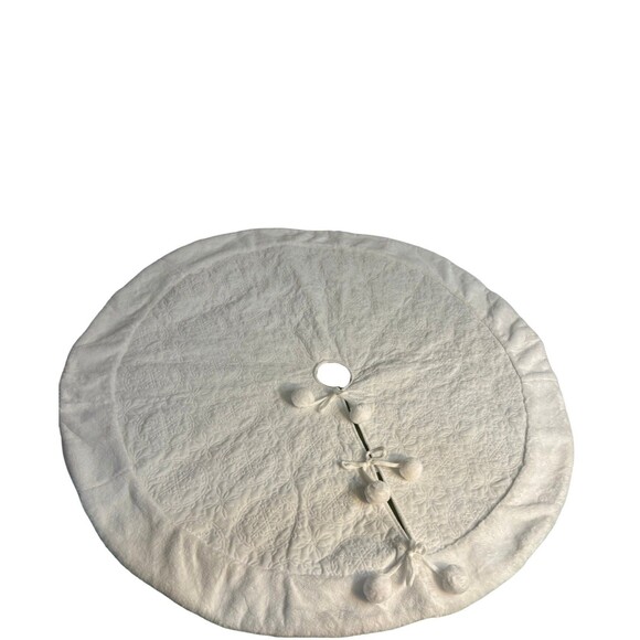 White Christmas Tree Skirt quilted with pom poms 48” - Picture 1 of 3